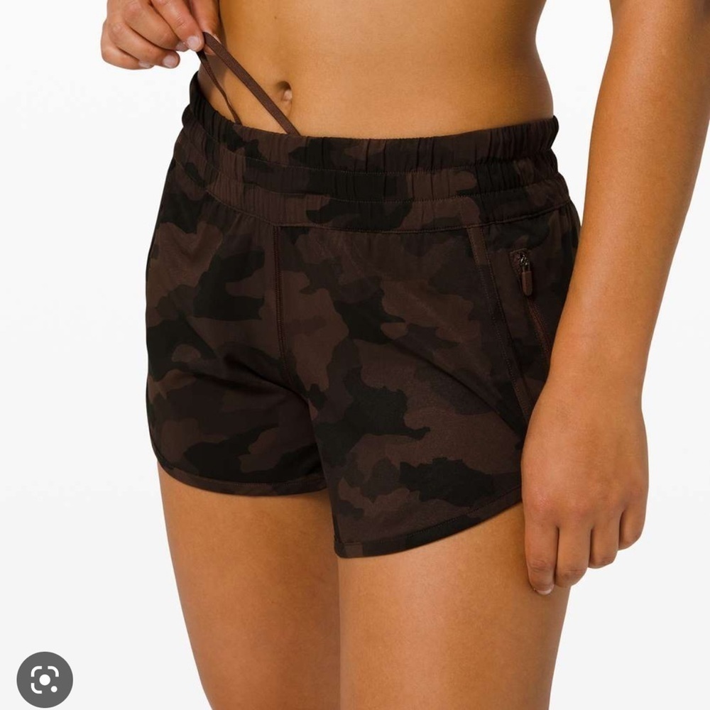 Lululemon athletica womens shorts brown camo size 4